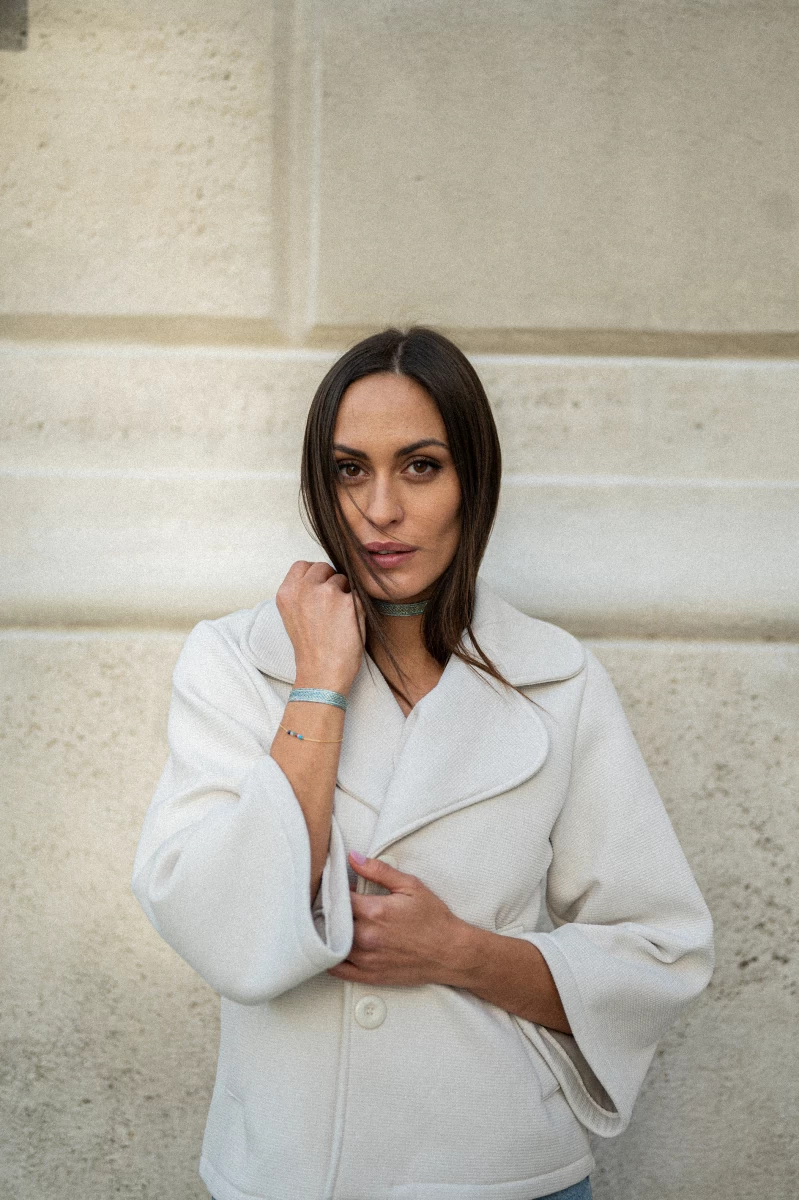 Tradicionalna arabska zapestnica iz zlate niti v zlati in džins modri barvi