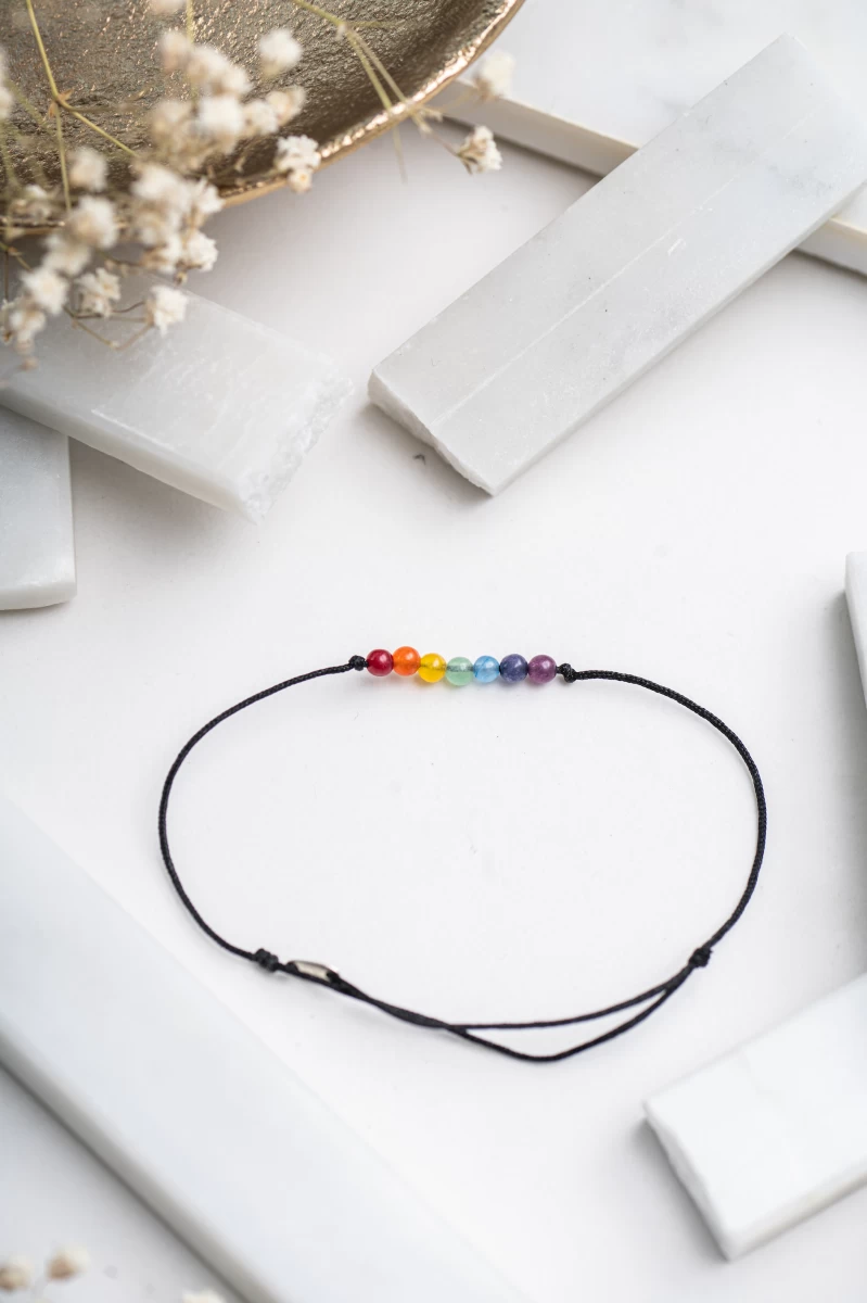 Zapestnica z dragimi kamni sedmih čaker