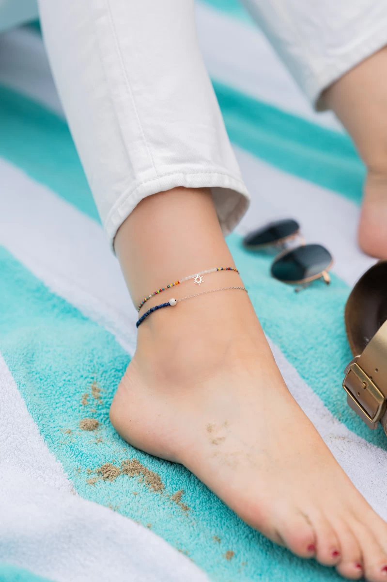 Barvita zapestnica iz perlic z obeskom sonca iz sterling srebra 925