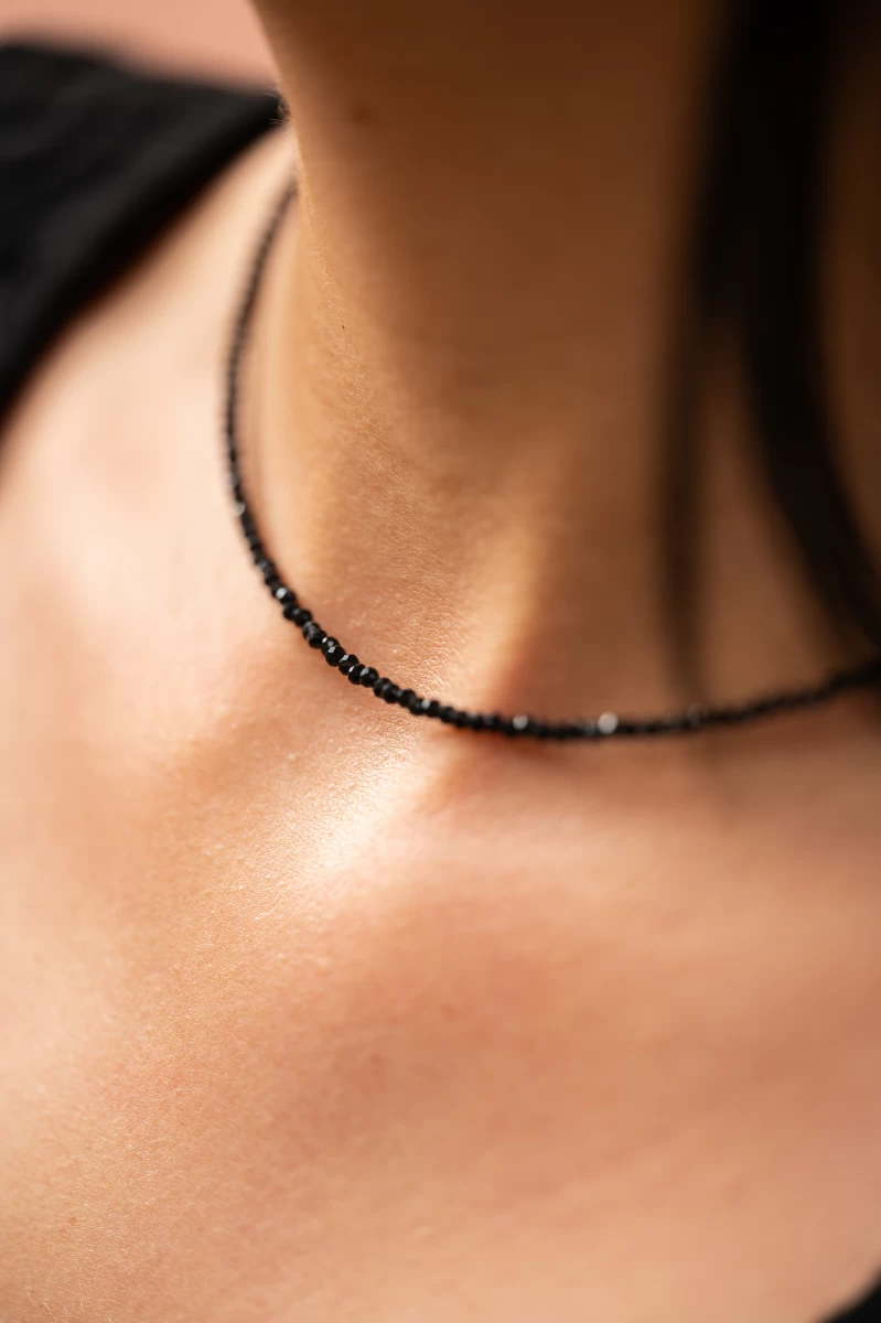 Ogrlica z mineralom špinel