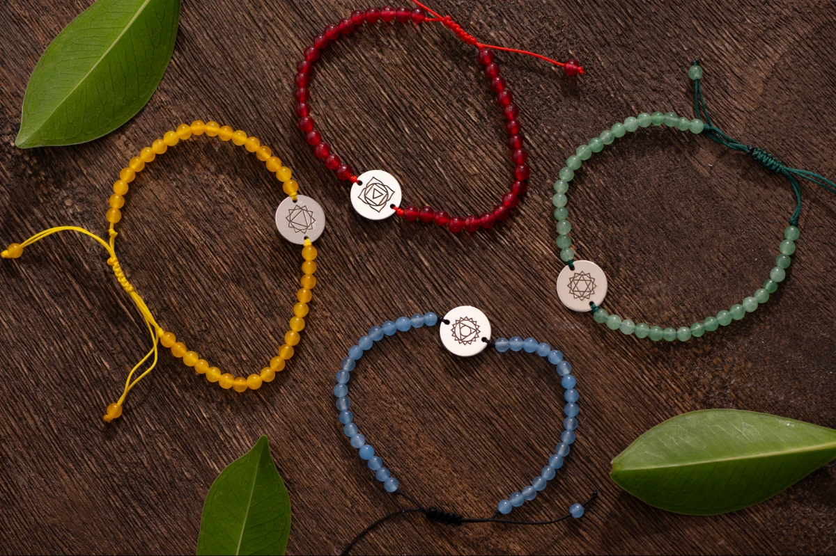 Korenska čakra roza zlato 14K makrame zapestnica